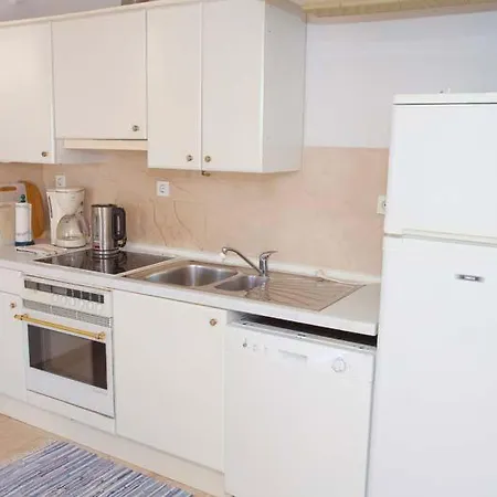 Jarak Nearby Apartment